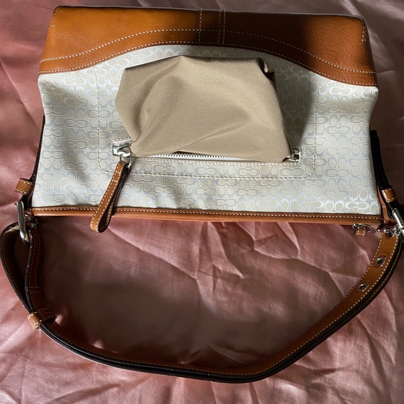 EUC COACH SHOULDER BAG - Picture 8 of 8
